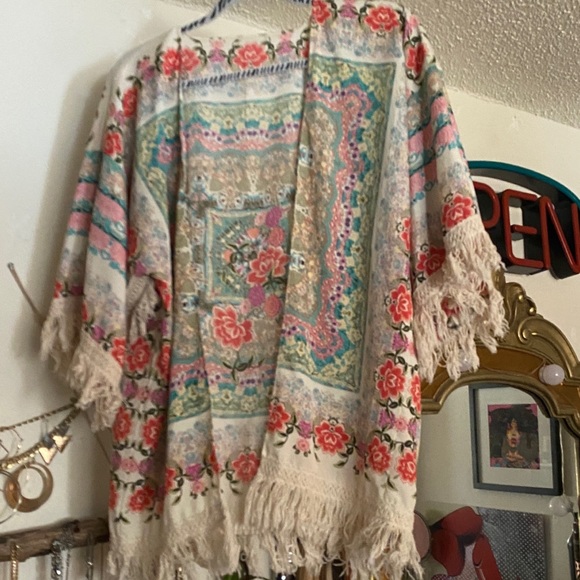 Bohemian Floral Fringe Cardigan - Picture 2 of 4